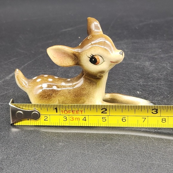 Vintage Ceramic Fawn Deer Salt and Pepper Shakers Japan Cork Stoppers Wide Eyes - Picture 16 of 16